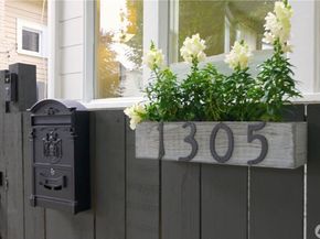 1305 NE 55th Street, Seattle WA 98105
