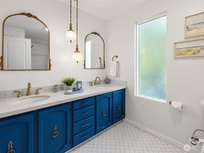16704 188th Place NE, Woodinville WA 98072