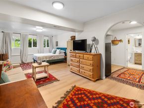 16704 188th Place NE, Woodinville WA 98072