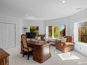 4145 Peregrine Point Way SE, Sammamish WA 98075