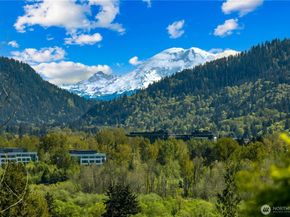4145 Peregrine Point Way SE, Sammamish WA 98075