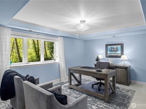 4145 Peregrine Point Way SE, Sammamish WA 98075