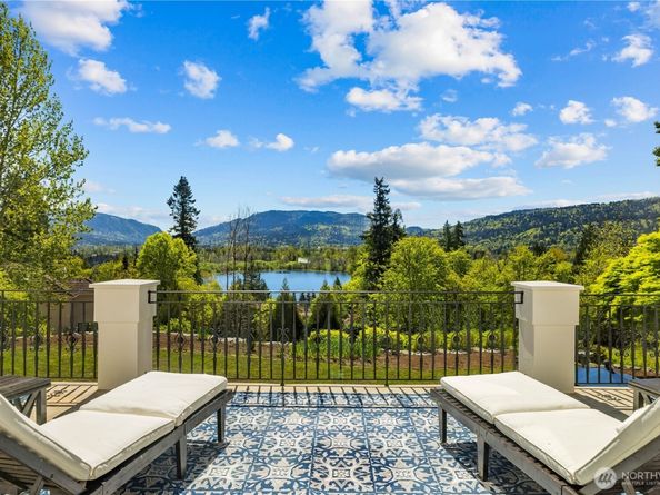4145 Peregrine Point Way SE, Sammamish WA 98075