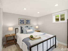 2208 NE 75th Street, Seattle WA 98115