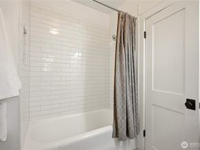 2208 NE 75th Street, Seattle WA 98115