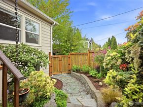 2208 NE 75th Street, Seattle WA 98115