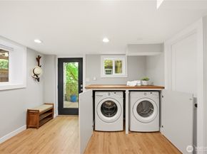 2208 NE 75th Street, Seattle WA 98115