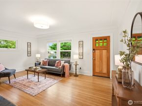 2208 NE 75th Street, Seattle WA 98115