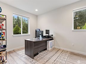 13420 Manor Way A6, Lynnwood WA 98087