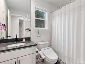 13420 Manor Way A6, Lynnwood WA 98087