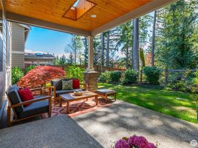 23331 SE 4th Place, Sammamish WA 98074