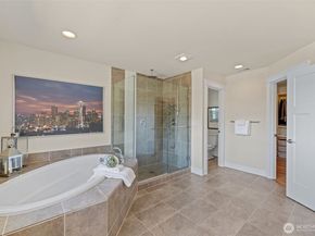 23331 SE 4th Place, Sammamish WA 98074