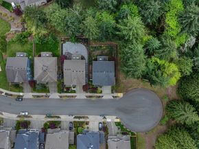 23331 SE 4th Place, Sammamish WA 98074