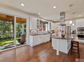 23331 SE 4th Place, Sammamish WA 98074