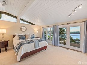 8246 E Mercer Way, Mercer Island WA 98040