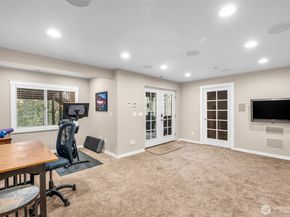 2519 239th Avenue SE, Sammamish WA 98075