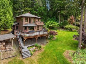 21833 103rd Avenue SW, Vashon WA 98070
