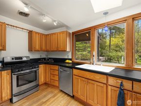21833 103rd Avenue SW, Vashon WA 98070