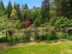 21833 103rd Avenue SW, Vashon WA 98070