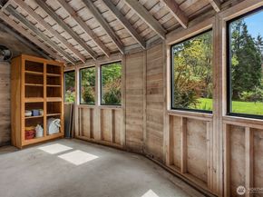21833 103rd Avenue SW, Vashon WA 98070