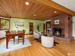 21833 103rd Avenue SW, Vashon WA 98070