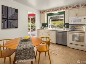 12016 106th Avenue NE, Kirkland WA 98034