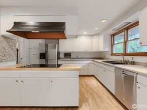 10412 SE 219th Street, Kent WA 98031
