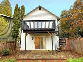 12043 Bartlett Avenue NE, Seattle WA 98125