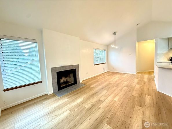 12043 Bartlett Avenue NE, Seattle WA 98125