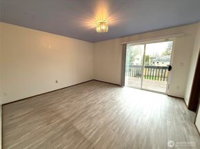 12043 Bartlett Avenue NE, Seattle WA 98125