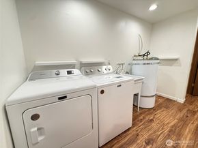 12043 Bartlett Avenue NE, Seattle WA 98125