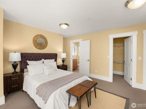 18638 92nd Avenue NE, Bothell WA 98011