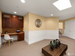 18638 92nd Avenue NE, Bothell WA 98011