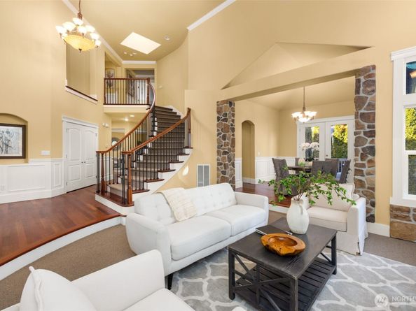 18638 92nd Avenue NE, Bothell WA 98011