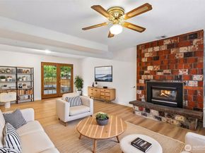 22904 41st Place W, Mountlake Terrace WA 98043