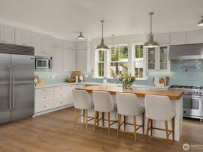 10717 NE Manitou Park Boulevard, Bainbridge Island WA 98110