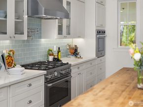 10717 NE Manitou Park Boulevard, Bainbridge Island WA 98110