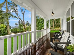 10717 NE Manitou Park Boulevard, Bainbridge Island WA 98110