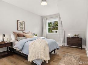 10717 NE Manitou Park Boulevard, Bainbridge Island WA 98110