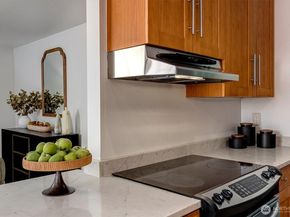 2501 Canterbury Lane E 116, Seattle WA 98112
