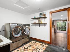 27495 Parcells Road NE, Kingston WA 98346
