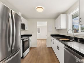 928 Dibb Street, Bremerton WA 98310