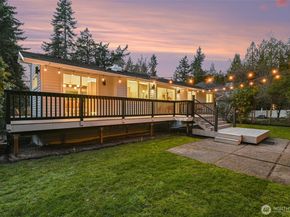 6560 W Mercer Way, Mercer Island WA 98040