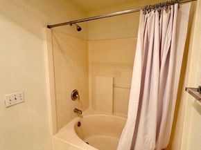 23223 59Th Place S 202, Kent WA 98032