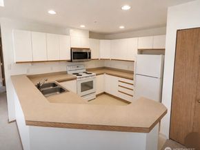23223 59Th Place S 202, Kent WA 98032