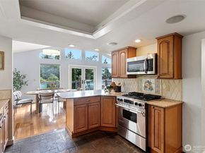 5712 141st Place SE, Bellevue WA 98006