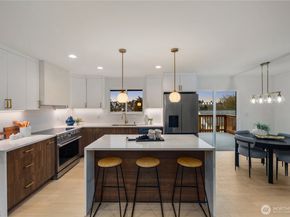 2518 36th Avenue W, Seattle WA 98199