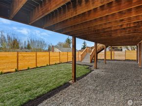 2518 36th Avenue W, Seattle WA 98199