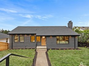 2518 36th Avenue W, Seattle WA 98199