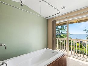 10917 80th Place NE, Kirkland WA 98034
